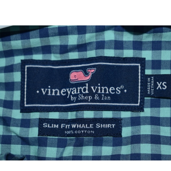 Men’s Vineyard Vines button down shirt - Picture 3 of 4